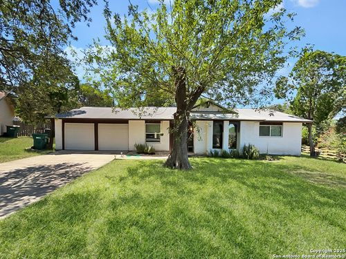 113 High Vista St, Live Oak, TX, 78233-2513 | Card Image
