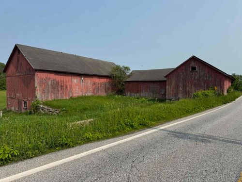 1801 S Stream Rd, Bennington, VT, 05201-8885 | Card Image