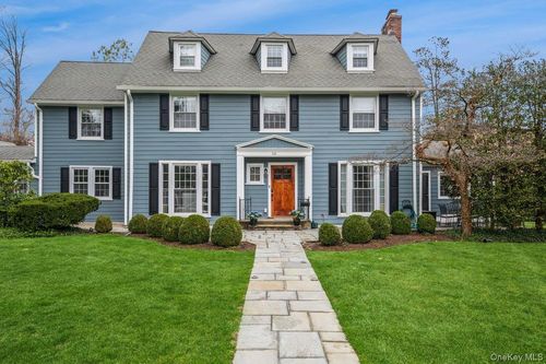 110 Park Ave, Bronxville, NY, 10708-1705 | Card Image