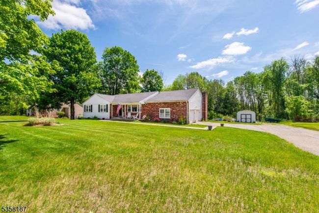 11 Deerfield Dr, House other with 3 bedrooms, 3 bathrooms and null parking in Franklin NJ | Image 16