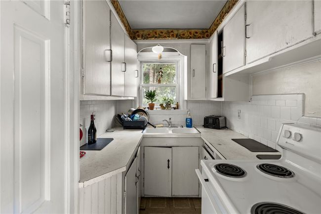 41 Higgins Ave, Home with 4 bedrooms, 3 bathrooms and 5 parking in Providence RI | Image 19