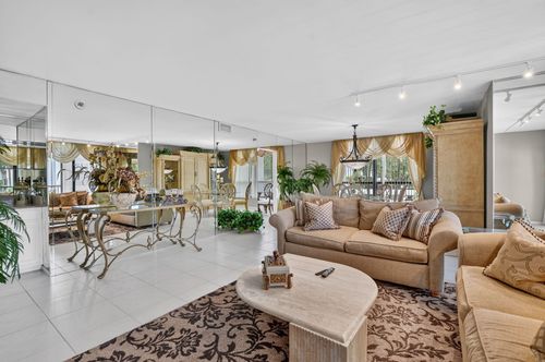 228-20110 Boca West Drive, Boca Raton, FL, 33434 | Card Image