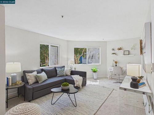 2202-6400 Christie Ave, Emeryville, CA, 94608 | Card Image