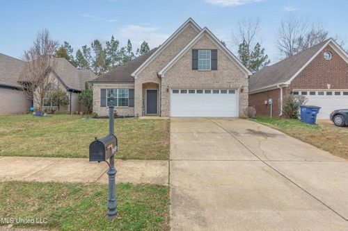 9849 Southern Oak Way, Olive Branch, MS, 38654-1942 | Card Image