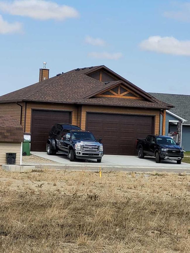 42 Viceroy Crescent, Home with 2 bedrooms, 2 bathrooms and 6 parking in Olds AB | Image 5
