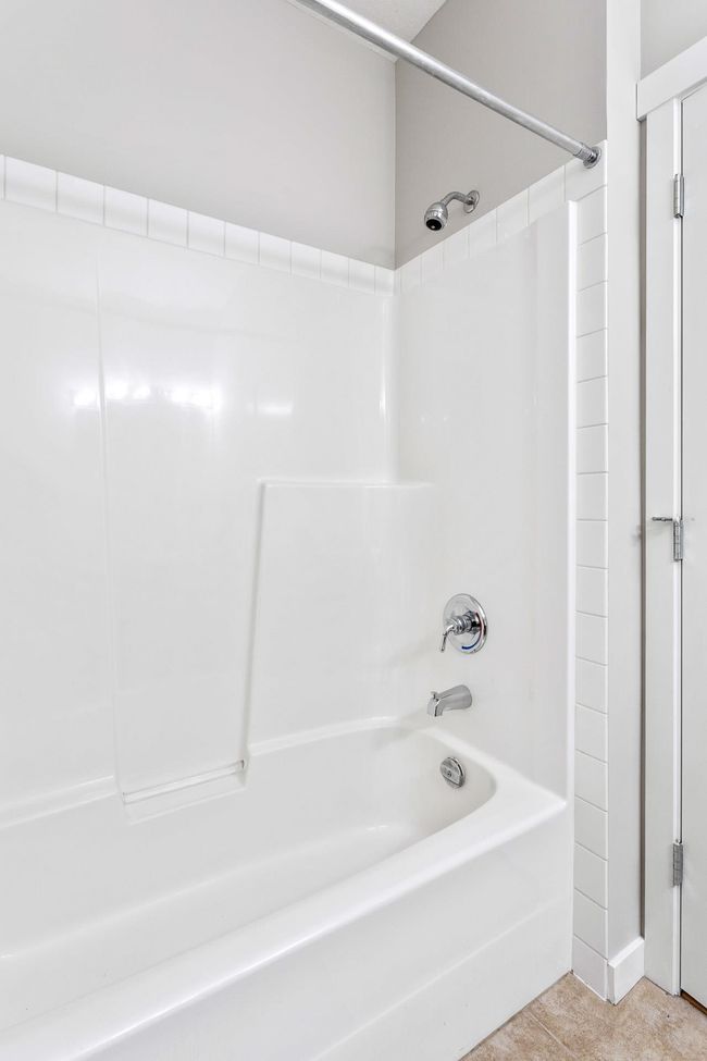 406 - 2336 Whyte Ave, Condo with 3 bedrooms, 2 bathrooms and 2 parking in Port Coquitlam BC | Image 34