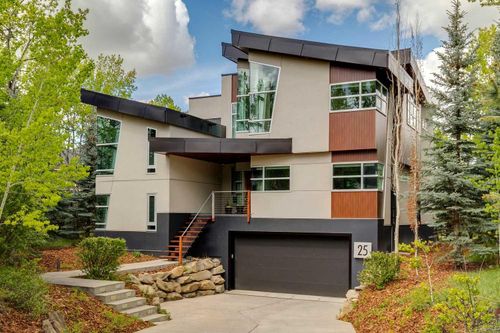 25 Posthill Dr Sw, Calgary, AB, T3H0A8 | Card Image