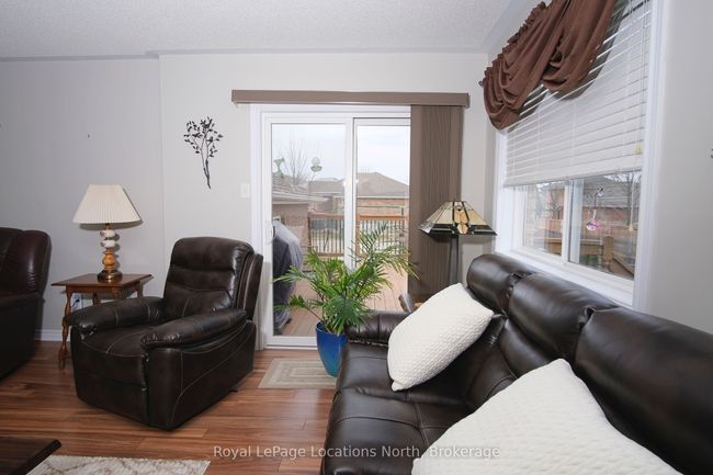 19 Whitfield Cres, House other with 3 bedrooms, 2 bathrooms and 4 parking in Elmvale ON | Image 15