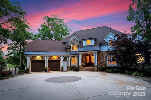 2706 Trent Pines Ct, Sherrills Ford, NC, 28673-9132 | Card Image