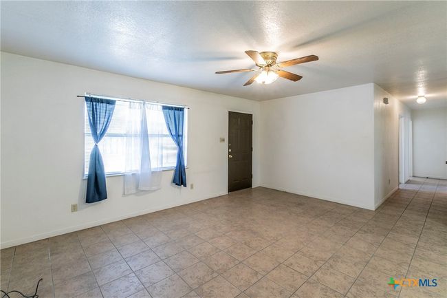 1001 Cherokee Trl, House other with 3 bedrooms, 2 bathrooms and null parking in Kempner TX | Image 4