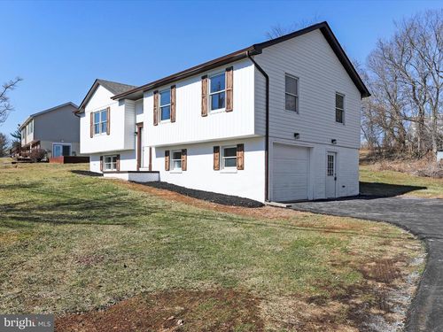 299 Palomino Pl, CHARLES TOWN, WV, 25414-4508 | Card Image