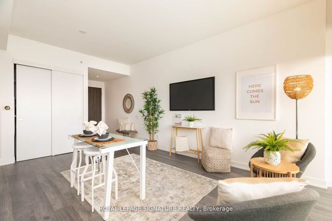2805 - 185 Roehampton Ave, Condo with 2 bedrooms, 1 bathrooms and null parking in Toronto ON | Image 4