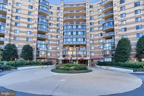 unit-516-8360 Greensboro Dr, MCLEAN, VA, 22102-3513 | Card Image