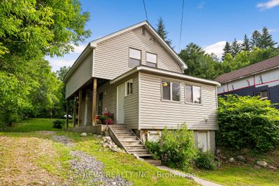 78 Bridge St E, House other with 2 bedrooms, 2 bathrooms and 6 parking in Bancroft ON | Image 1