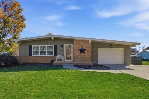 13 Miami Ave., Fredericktown, OH, 43019 | Card Image