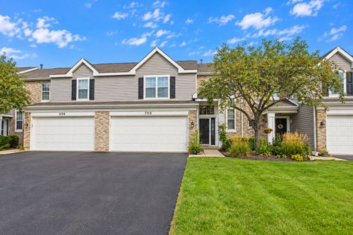 700 Savannah Ln, Crystal Lake, IL, 60014-4574 | Card Image