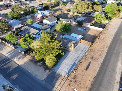 9965 8th Ave, Hesperia, CA, 92345-3001 | Card Image