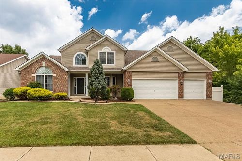 1321 Avondale Spring Dr, O Fallon, MO, 63368-7995 | Card Image