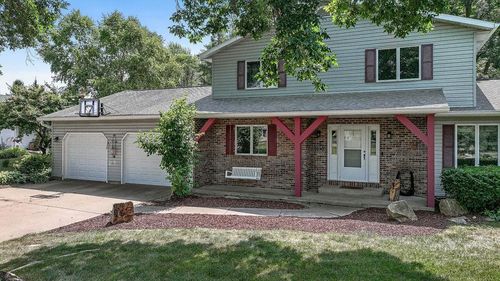 2200 E Fillmore Street, Marshfield, WI, 54449 | Card Image