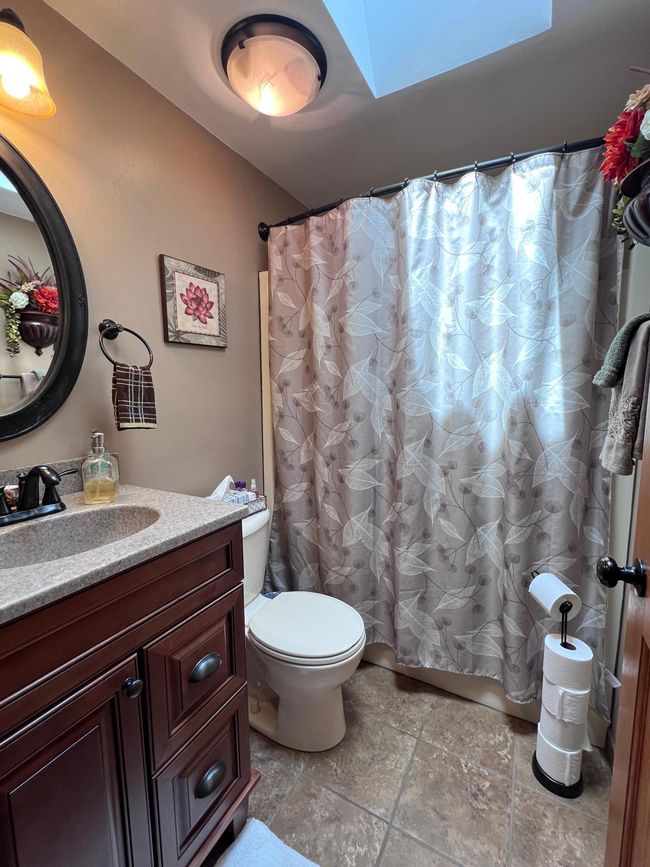 Main bath | Image 25