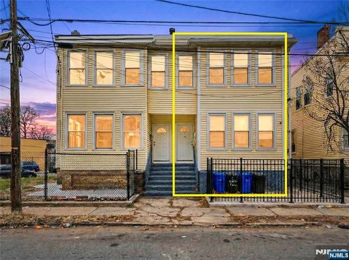 81 Wolcott Ter, Newark, NJ, 07112-1627 | Card Image