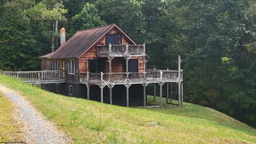 244 Jayla Dr, Grafton, WV, 26354-8514 | Card Image