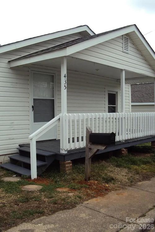 435 Davis St, Albemarle, NC, 28001-5909 | Card Image