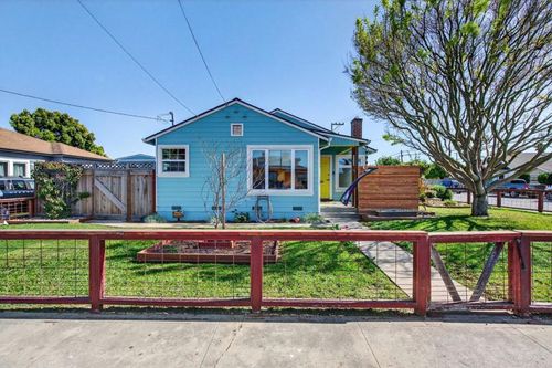 502 E Beach St, Watsonville, CA, 95076-4404 | Card Image