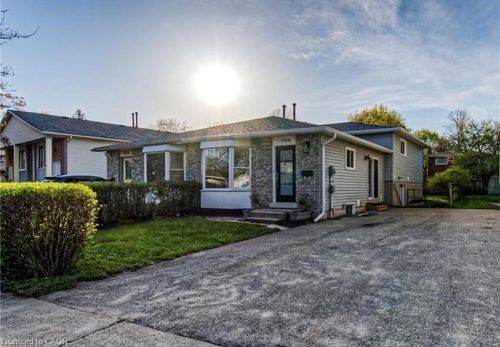 238b Northlake Dr, Waterloo, ON, N2V1A9 | Card Image