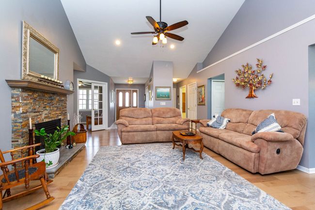305 Mansfield Dr, House other with 3 bedrooms, 3 bathrooms and null parking in Lapeer MI | Image 8