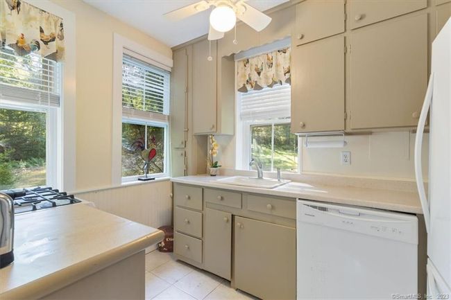 542 Shetucket Tpke, House other with 3 bedrooms, 3 bathrooms and null parking in Griswold CT | Image 33