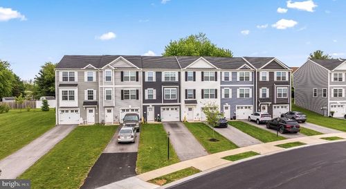 362 Cadbury Dr, RED LION, PA, 17356-8469 | Card Image