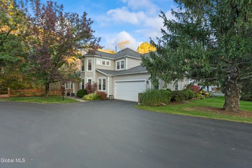 97 Killarney Dr, Niskayuna, NY, 12309-1460 | Card Image