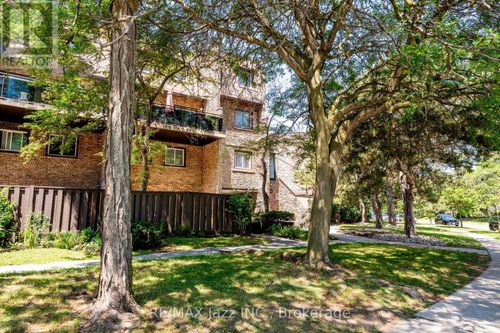 38-120 Ling Rd, Toronto, ON, M1E4V9 | Card Image