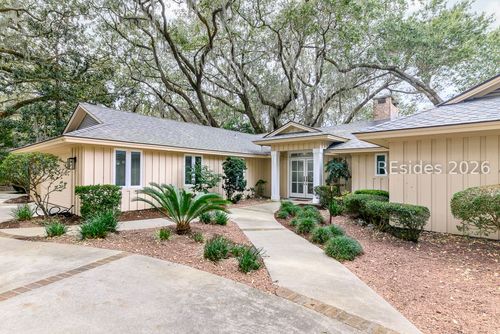 3 Oak Creek Dr, Hilton Head Island, SC, 29928-3801 | Card Image