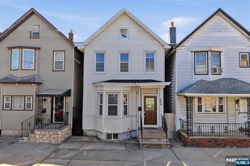209 Hamilton St, Harrison, NJ, 07029-2549 | Card Image