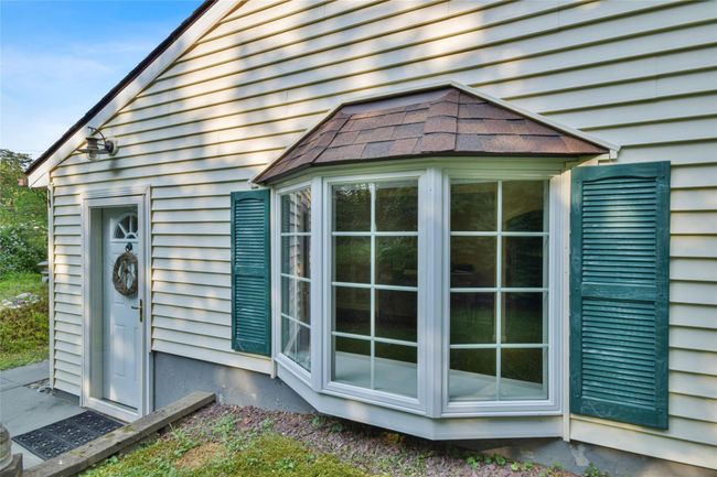 Private side entrance to Apartment | Image 23