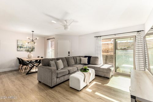 72-2040 S Longmore, Mesa, AZ, 85202-6567 | Card Image