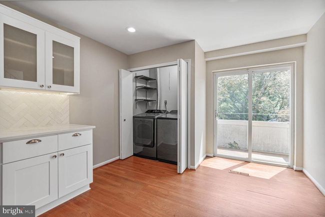 11022 Saffold Way, Townhouse with 4 bedrooms, 3 bathrooms and null parking in RESTON VA | Image 9