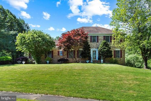 8 Barc Ln, Millstone Township, NJ, 08535-1229 | Card Image