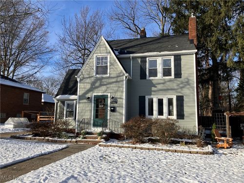 5982 Maplecliff Dr, Parma Heights, OH, 44130-2053 | Card Image