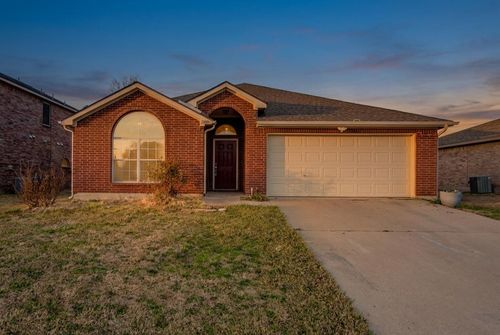 2005 Ridgeview Ct, Sanger, TX, 76266-5758 | Card Image