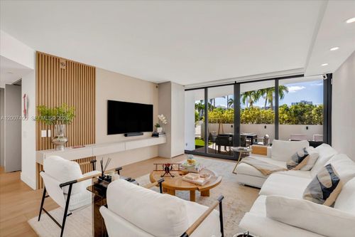 310-3640 Yacht Club Dr, Aventura, FL, 33180-3558 | Card Image