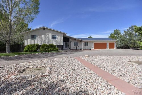 453 Hahns Peak Ave, Pueblo West, CO, 81007-2710 | Card Image