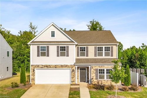 5500 Baverhof Dr, Greensboro, NC, 27405-8312 | Card Image