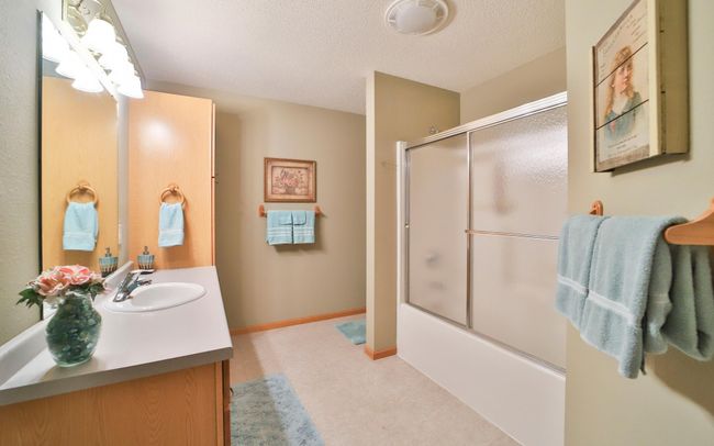 302 Birch St S, Townhouse with 2 bedrooms, 2 bathrooms and null parking in Hackensack MN | Image 32