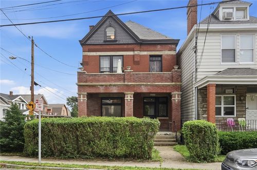 2412 Fairview Ave, Cincinnati, OH, 45219-4101 | Card Image