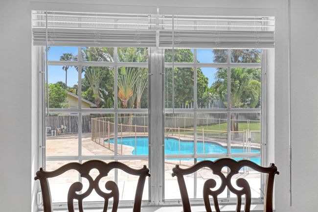 852 Palo Verde Ct, House other with 5 bedrooms, 3 bathrooms and null parking in Haverhill FL | Image 16