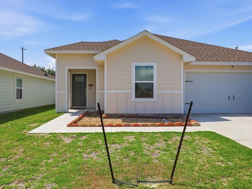 106 Montego Drive, Rockport, TX, 78382 | Card Image