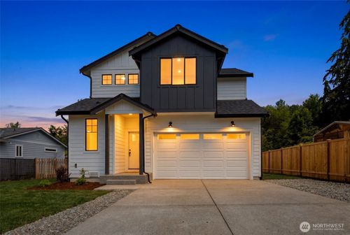 9711 Mckinley Ave E, Tacoma, WA, 98445-3148 | Card Image